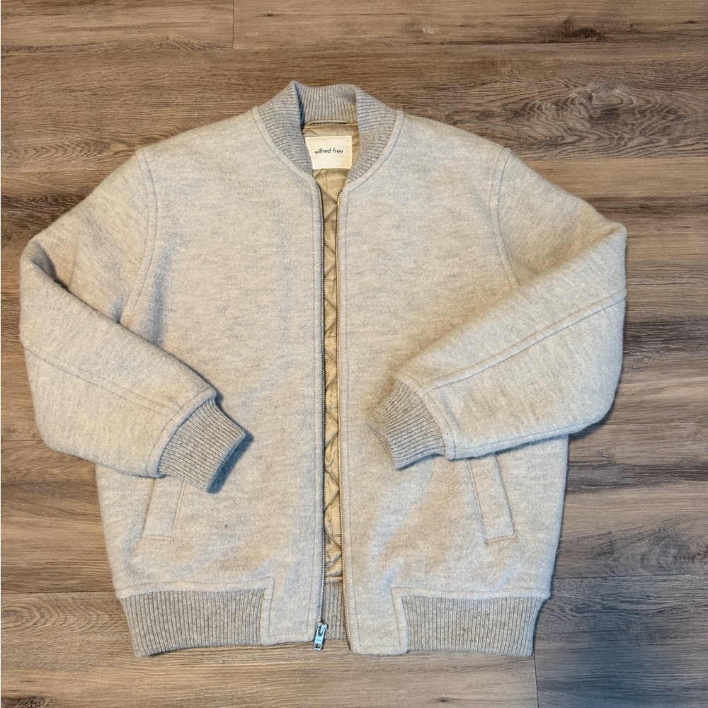 Aritzia Wilfred Free Gray Quilted Jacket